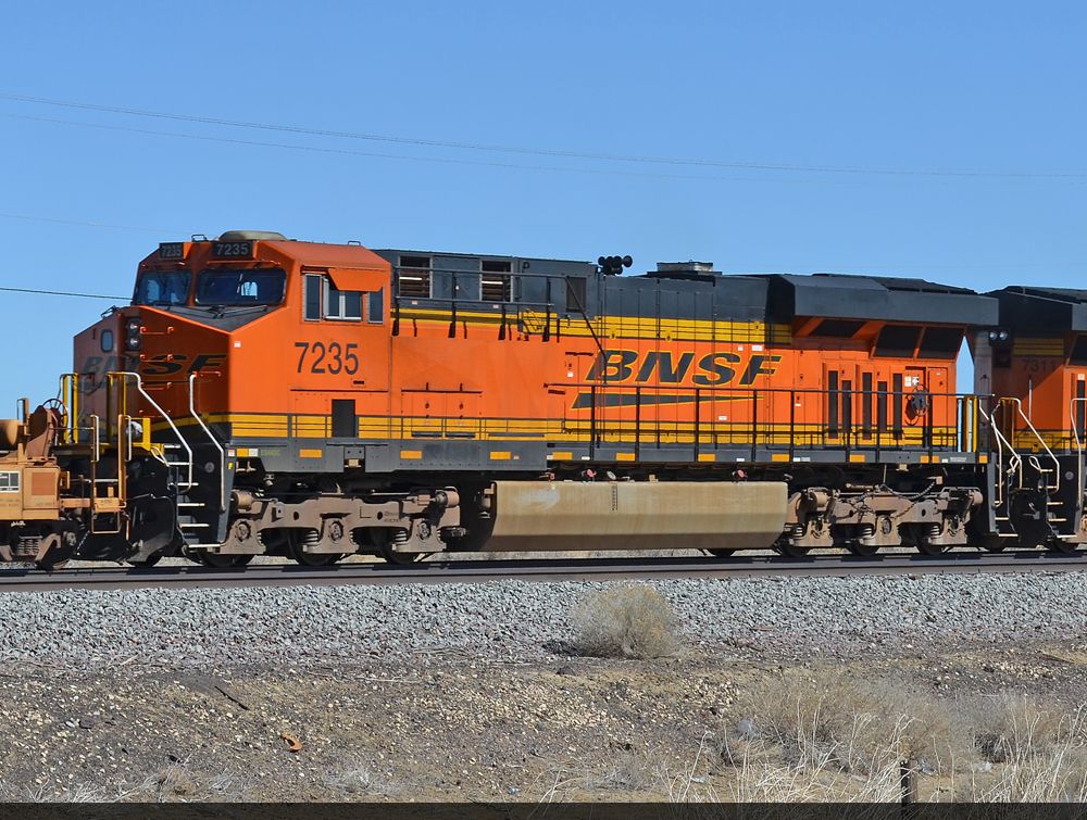 BNSF 7235